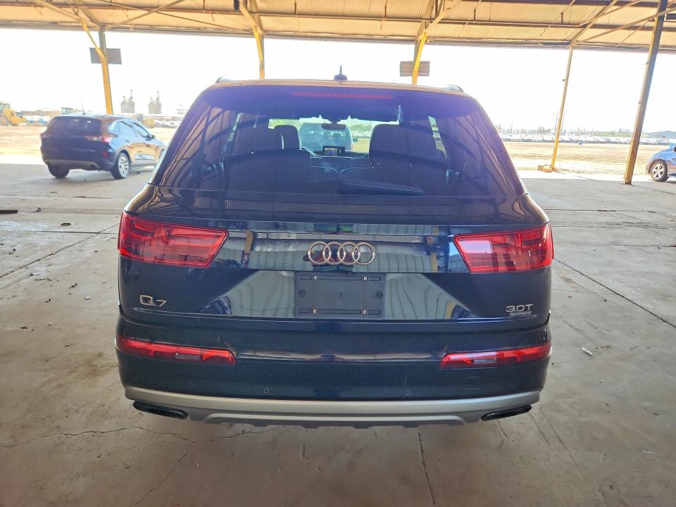 2017 Audi Q7 VIN WA1LAAF75HD033899 COPART salvage auction — NORMAL WEAR, Fl - Certificate Of Title, sold $6,700 on 2026-07-08 (photo 6)