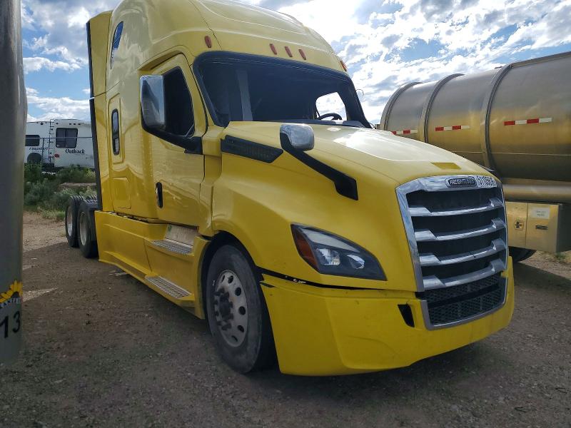 2020 Freightliner Cascadia 126 VIN 3AKJHHDR4LSKN2161 COPART salvage auction — ROLLOVER, UT - SALVAGE CERTIFICATE, sold $2,850 on 2026-07-09 (photo 1)