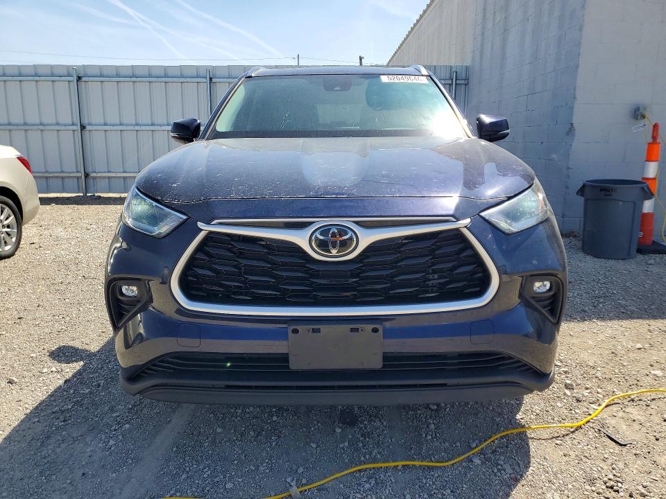 2021 Toyota VIN 5TDGZRBH4MS143483 COPART salvage auction — HAIL, Ia - Cert Of Title-Salvage Title, sold $4,300 on 2026-07-29 (photo 5)