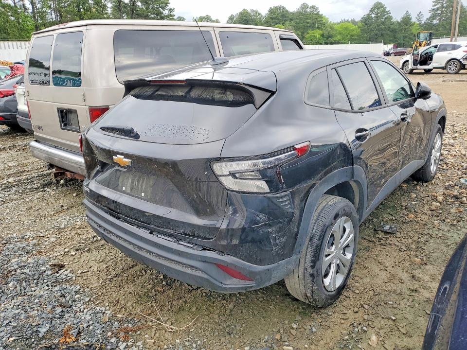 2024 Chevrolet Trax VIN KL77LFE28RC246077 COPART salvage auction — MINOR DENT/SCRATCHES, Va - Cert Of Title - Salvage, sold $6,900 on 2026-07-09 (photo 3)