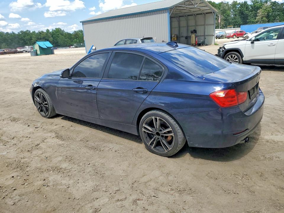 2013 BMW 3er VIN WBA3A5G5XDNP22218 COPART salvage auction — MINOR DENT/SCRATCHES, Fl - Cert Of Title Slvg Rebuildable, sold $1,150 on 2026-07-31 (photo 2)