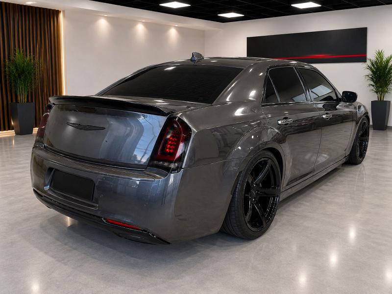 2018 Chrysler 300 VIN 2C3CCAAG3JH331775 COPART salvage auction — NORMAL WEAR, OK - CERTIFICATE OF TITLE (P), sold $8,000 on 2026-07-16 (photo 4)