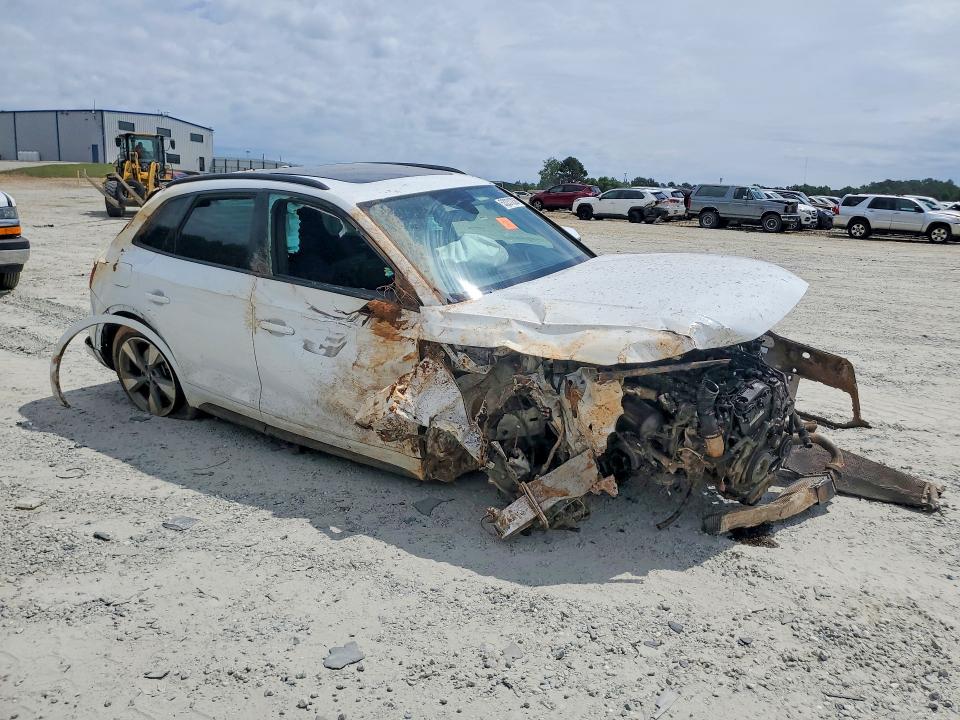 2020 Audi Q5 VIN WA1ANAFY2L2093437 COPART salvage auction — ROLLOVER, Ga - Cert Of Title-Salvage, sold $400 on 2026-07-15 (photo 4)