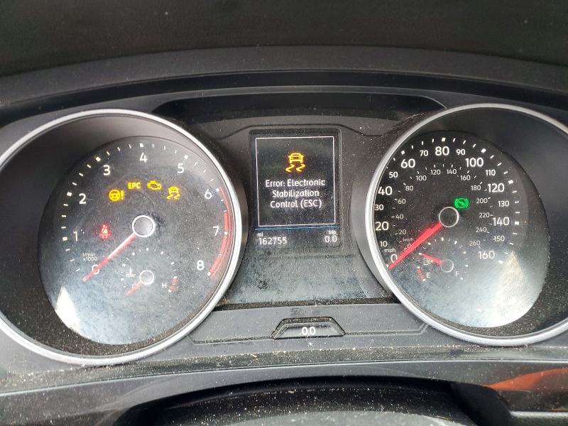 2018 Volkswagen Tiguan VIN 3VV1B7AX7JM108621 COPART salvage auction — MINOR DENT/SCRATCHES, Mo - Dealer Only Clean Title, sold $1,750 on 2026-07-09 (photo 9)