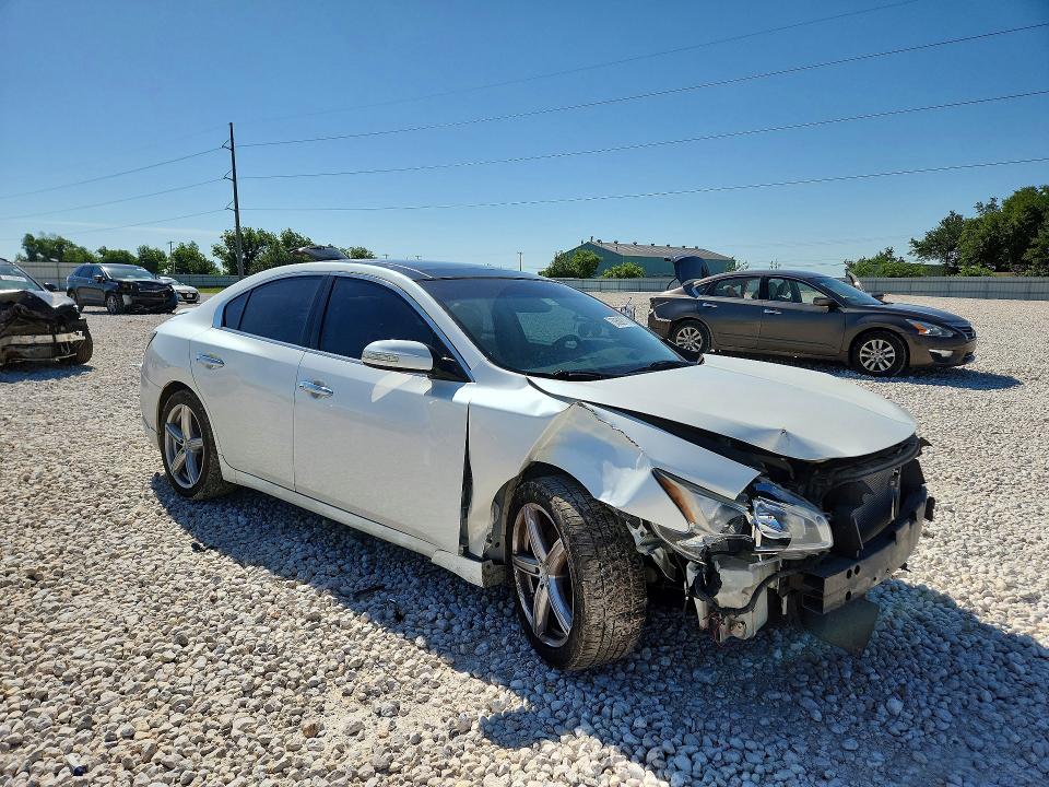 2014 Nissan Maxima VIN 1N4AA5AP0EC468476 COPART salvage auction — FRONT END, Tx - Salvage Vehicle Title, sold $200 on 2026-07-09 (photo 4)