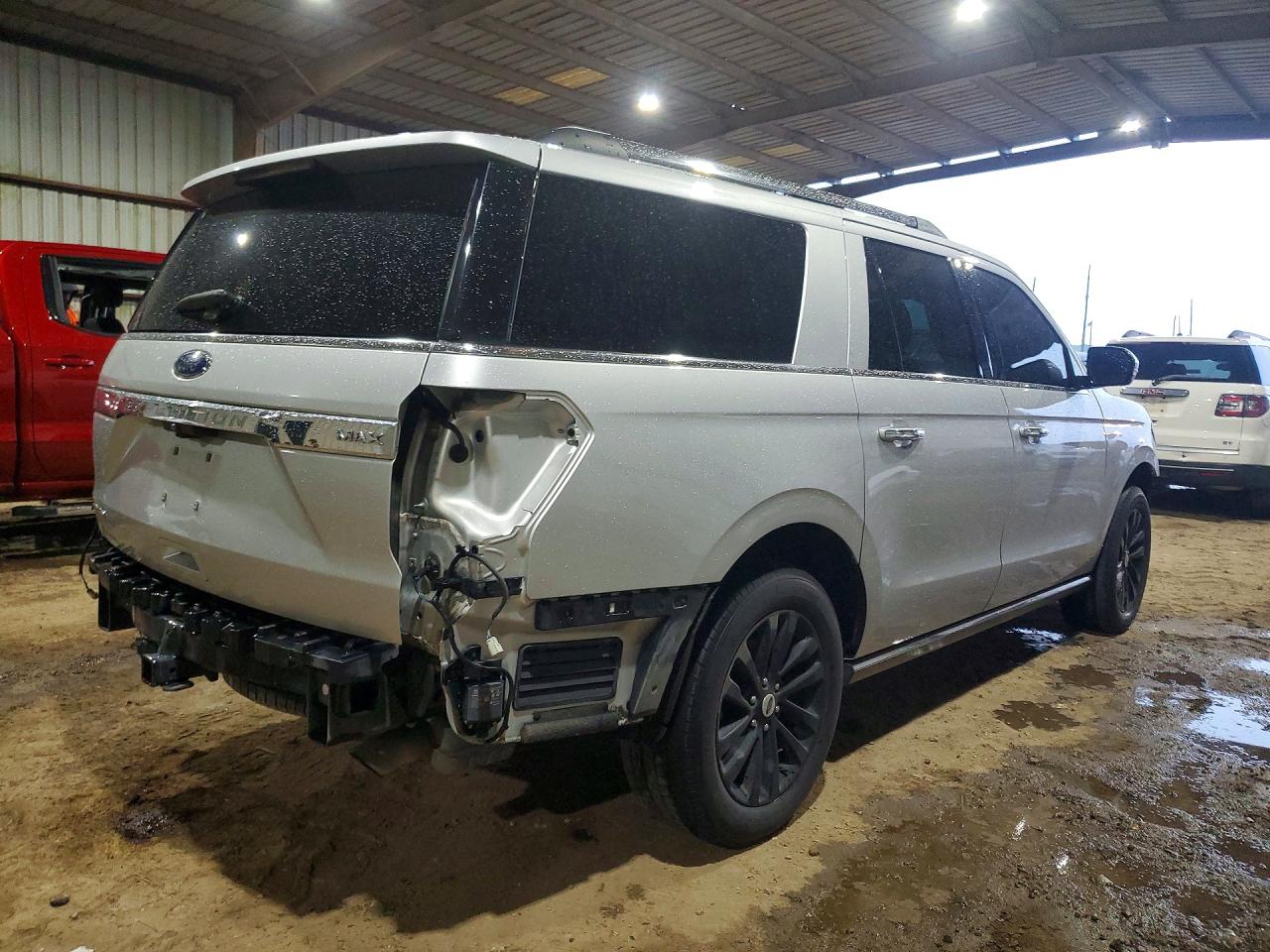 2019 Ford Expedition VIN 1FMJK1KT8KEA20915 COPART salvage auction — Rear End, TX - SALVAGE VEHICLE TITLE, sold $5,700 on 2026-07-02 (photo 3)