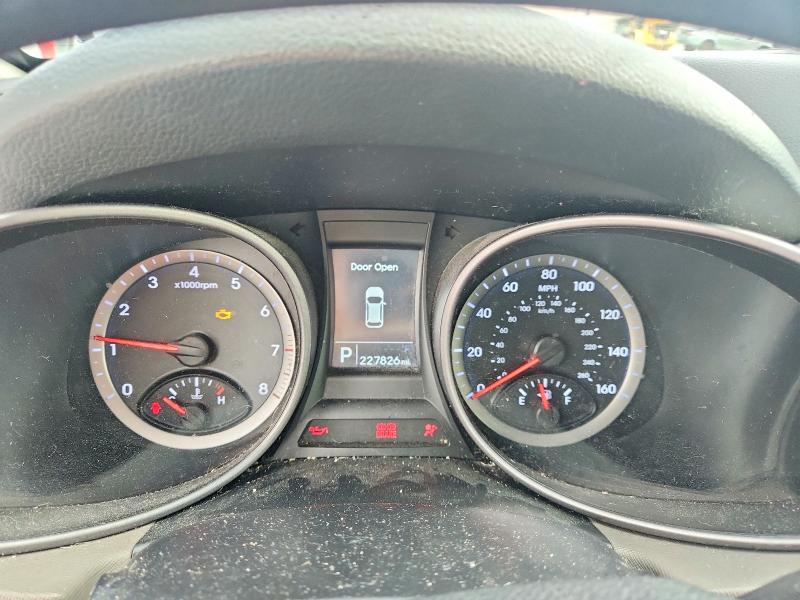 2016 Hyundai Santa fe VIN 5XYZT3LBXGG370003 COPART salvage auction — UNDERCARRIAGE, Tn - Salvage Certificate, sold $975 on 2026-08-01 (photo 9)
