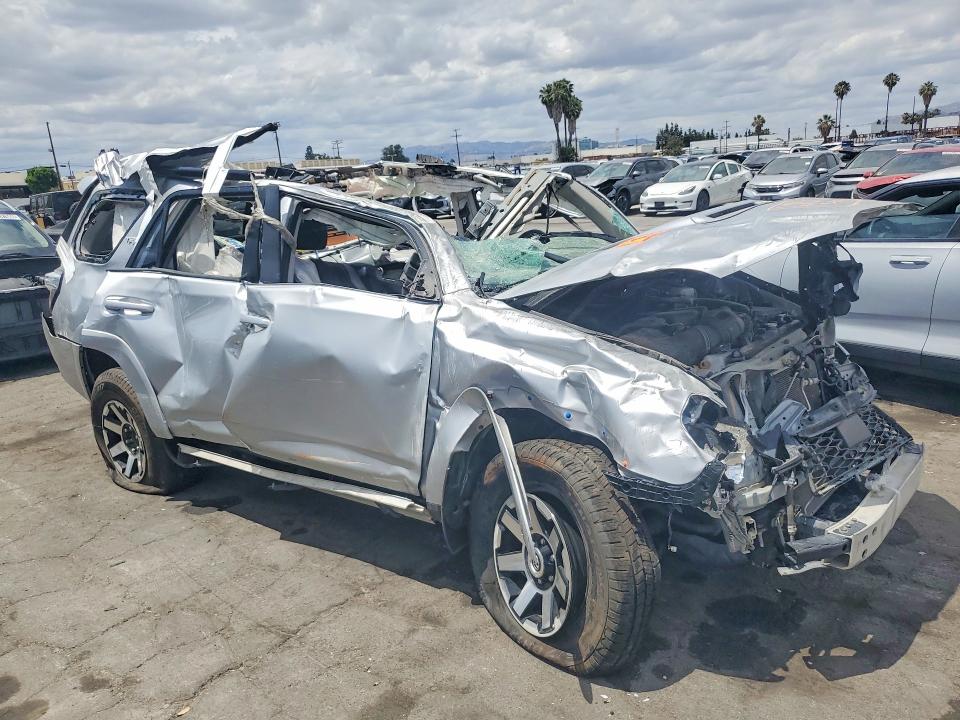 2022 Toyota 4runner VIN JTEPU5JR3N6003407 COPART salvage auction — ALL OVER, Ca - Non-Repairable Vehicle Cert, sold $3,100 on 2026-07-20 (photo 4)