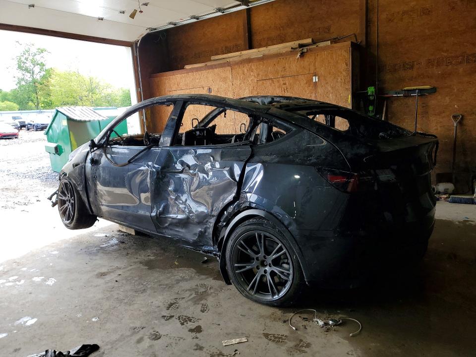 2024 Tesla Model y VIN 7SAYGDEE9RA318787 COPART salvage auction — BURN, PA - CERTIFICATE OF SALVAGE, sold $175 on 2026-07-02 (photo 2)