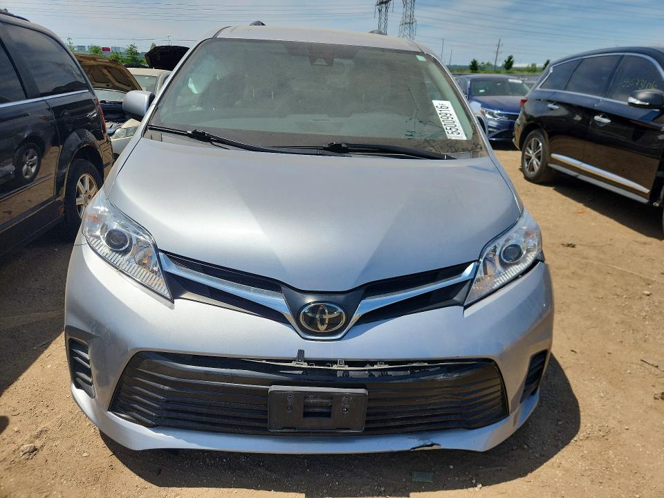 2018 Toyota Sienna VIN 5TDKZ3DC6JS953833 COPART salvage auction — SIDE, Il - Salvage Certificate, sold $9,600 on 2026-07-21 (photo 5)