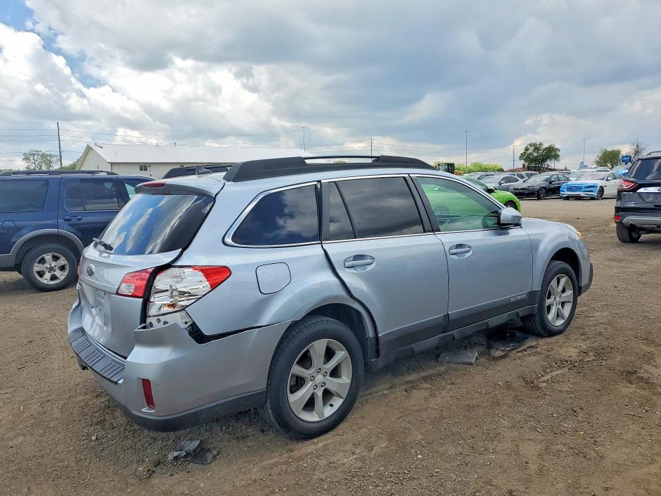 2014 Subaru Outback VIN 4S4BRBCC9E1288176 COPART salvage auction — REAR END, Ia - Cert Of Title-Salvage Title, sold $700 on 2026-07-10 (photo 3)