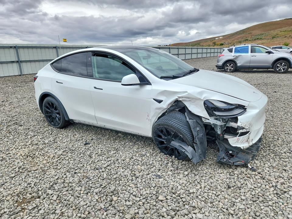 2023 Tesla Model y VIN 7SAYGDEE2PF895726 COPART salvage auction — FRONT END, Nv - Salvage Title, sold $9,700 on 2026-07-30 (photo 4)