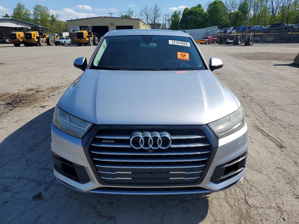 2017 Audi Q7 VIN WA1VAAF74HD003821 COPART salvage auction — MINOR DENT/SCRATCHES, Fl - Certificate Of Title, sold $4,400 on 2026-07-16 (photo 5)