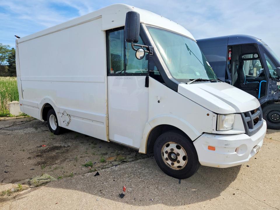 2013 Isuzu Npr VIN JALB4T171D7W01889 COPART salvage auction — NORMAL WEAR, IL - CERTIFICATE OF TITLE, sold $175 on 2026-07-23 (photo 4)