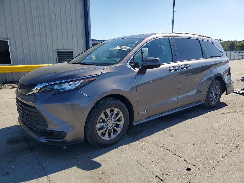 2021 Toyota VIN 5TDBSKFC0MS023460 COPART salvage auction — SIDE, Salvage Title, sold $4,000 on 2026-07-28 (photo 1)