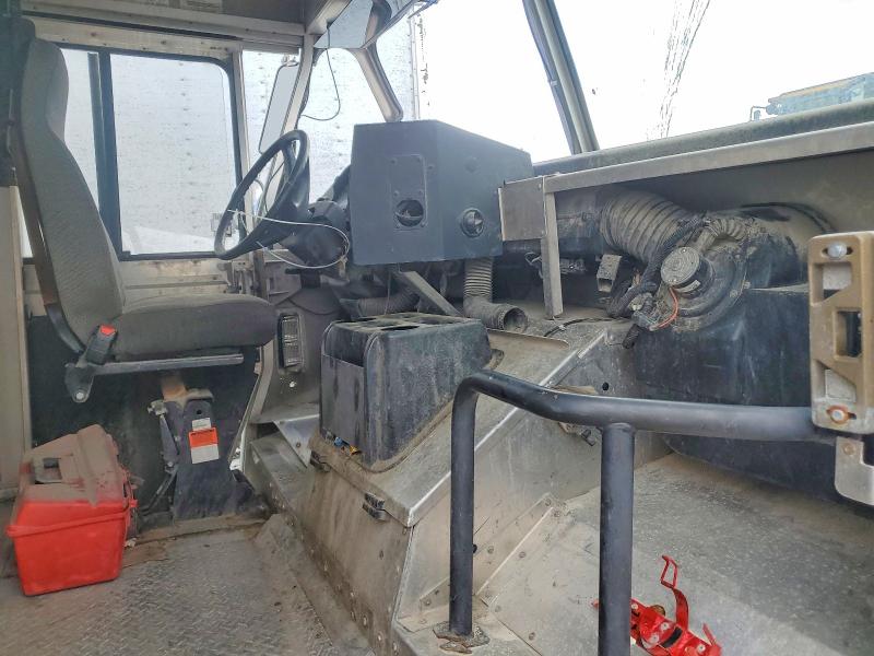 2022 Freightliner Chassis VIN 4UZAC1GA7NCNE9658 COPART salvage auction — FRONT END, KY - CERT OF TITLE-SALVAGE, sold $3,800 on 2026-07-08 (photo 7)