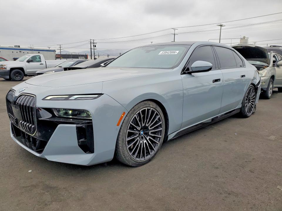 2025 BMW 7er VIN WBA23EH04SCV01621 — COPART salvage auction photo