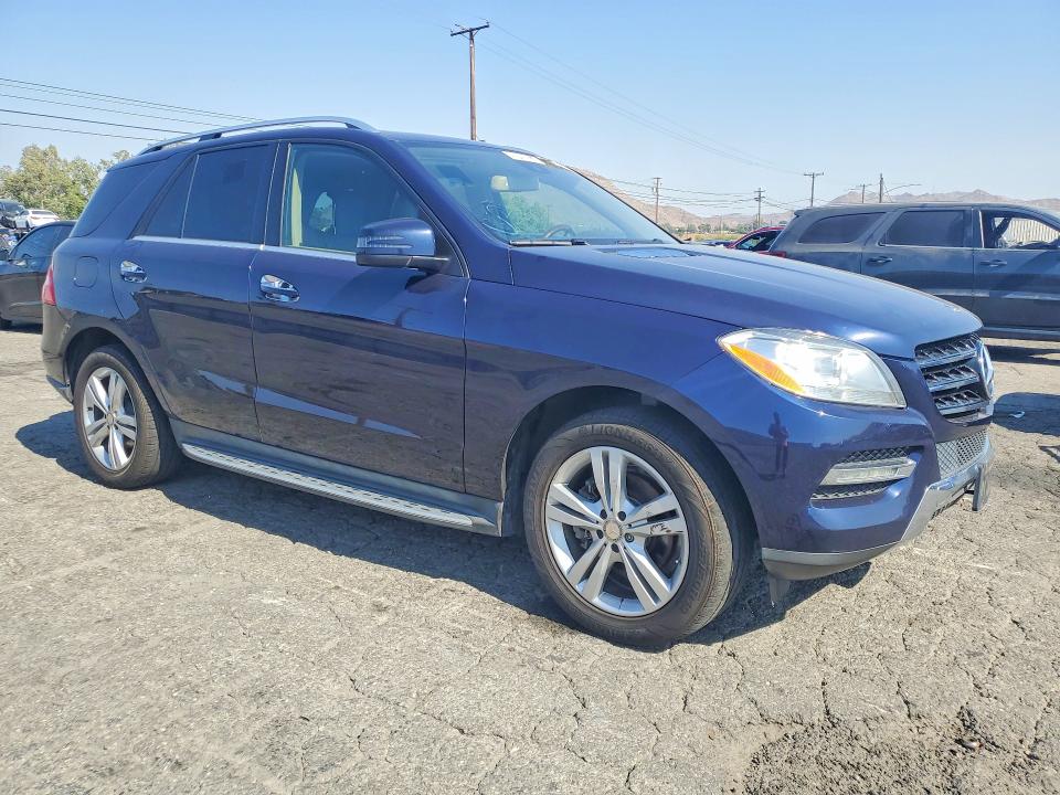 2015 Mercedes-benz M-klasse VIN 4JGDA5JB9FA584182 COPART salvage auction — MINOR DENT/SCRATCHES, Fl - Dis/Dlr/Exp Only Clean Title, sold $5,100 on 2026-07-09 (photo 4)