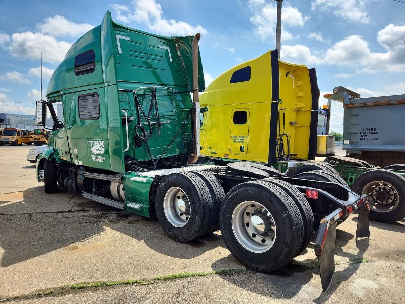 2019 Volvo Vnl VIN 4V4NC9EH0KN219793 COPART salvage auction — ROLLOVER, LA - CERT OF TITLE-SALVAGE, sold $11,400 on 2026-07-09 (photo 3)