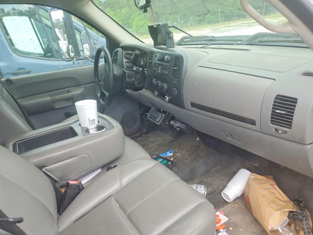 2008 GMC Sierra VIN 1GDJC346X8E133354 COPART salvage auction — Front End, GA - CERT OF TITLE-SALVAGE, sold $1,900 on 2026-07-02 (photo 5)