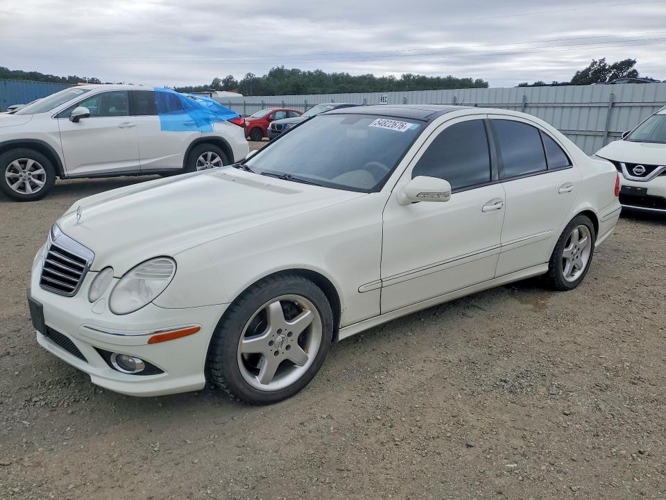 2009 Mercedes-benz E-class VIN WDBUF87X49B391395 COPART salvage auction — MINOR DENT/SCRATCHES, CA - DIS/DLR/EXP ONLY CLEAN TITLE, sold $475 on 2026-07-24 (photo 1)