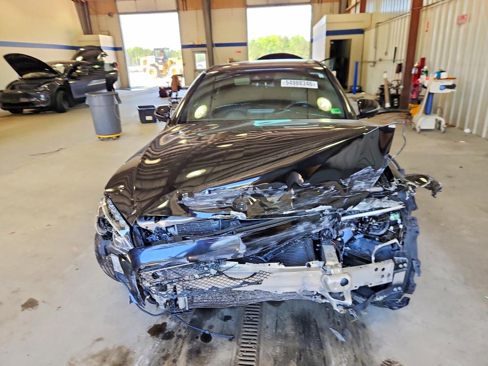 2018 Mercedes-benz C-klasse VIN 55SWF4KB1JU259368 COPART salvage auction — FRONT END, Va - Cert Of Title - Salvage, sold $4,350 on 2026-07-10 (photo 5)