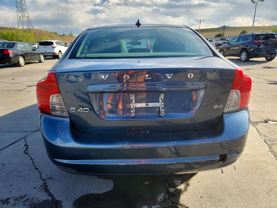2009 Volvo S40 VIN YV1MS382492432069 COPART salvage auction — SIDE, Co - Public - Salvage Title, sold $525 on 2026-07-13 (photo 6)