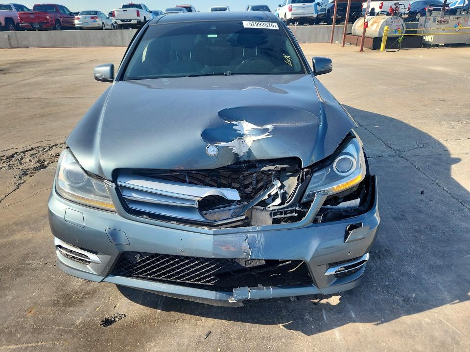 2012 Mercedes-benz C-klasse VIN WDDGF8BB4CA656975 COPART salvage auction — FRONT END, On - Permit No Brand - Fit, sold $225 on 2026-07-02 (photo 5)