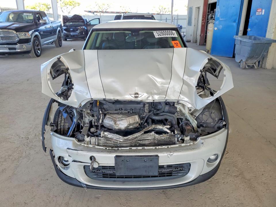 2013 Mini Cooper VIN WMWSU3C53DT683772 COPART salvage auction — FRONT END, Fl - Cert Of Title Slvg Rebuildable, sold $375 on 2026-07-20 (photo 5)