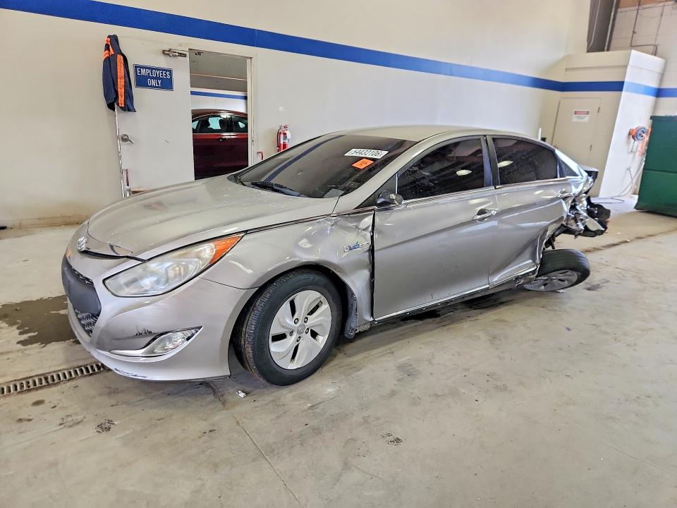 2013 Hyundai VIN KMHEC4A43DA064826 COPART salvage auction — REAR END, Va - Cert Of Title - Salvage, sold $700 on 2026-07-02 (photo 1)