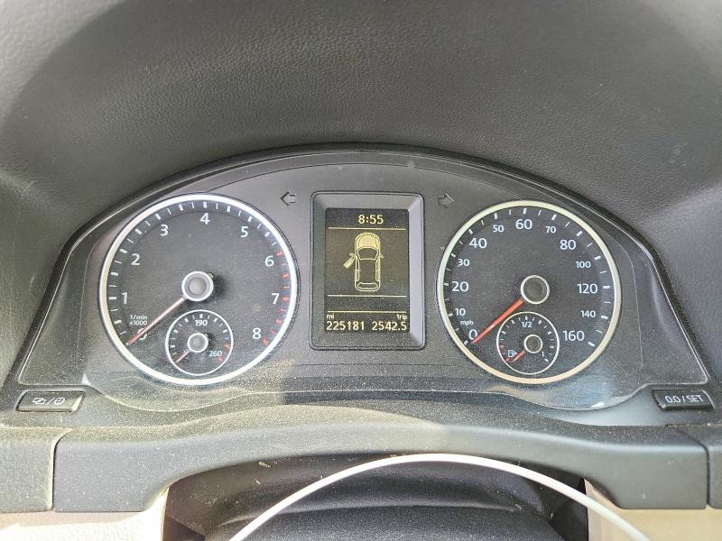 2013 Volkswagen Tiguan VIN WVGAV3AXXDW560464 COPART salvage auction — MINOR DENT/SCRATCHES, Mt - Certificate Of Title, sold $350 on 2026-07-31 (photo 9)