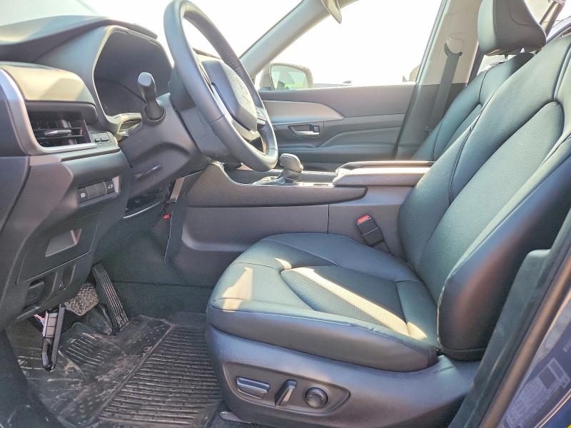 2024 Toyota Highlander VIN 5TDAAAB58RS060800 COPART salvage auction — NORMAL WEAR, In - Cert Of Title-Salvage Title, sold $25,000 on 2026-07-17 (photo 7)