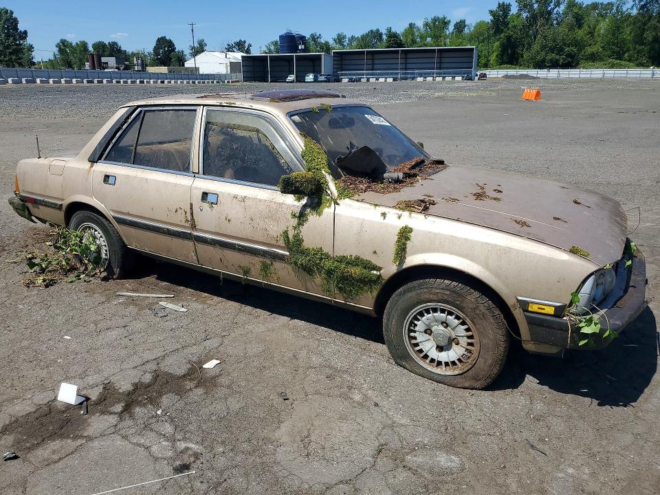 1981 Peugeot 505 VIN VF3BA4167BS310563 COPART salvage auction — MINOR DENT/SCRATCHES, Or - Lien Papers, Clean Title, sold $125 on 2026-07-13 (photo 4)