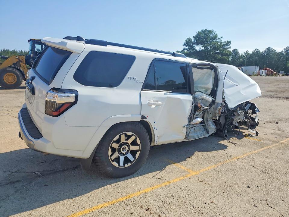2024 Toyota 4runner VIN JTEPU5JR7R6272029 COPART salvage auction — FRONT END, Sc - Cert Of Title-Salvage, sold $5,600 on 2026-07-10 (photo 3)