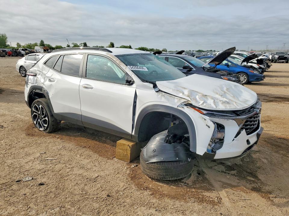 2024 Chevrolet VIN KL77LJE28RC228455 COPART salvage auction — ROLLOVER, IL - SALVAGE CERTIFICATE, sold $1,100 on 2026-07-30 (photo 4)