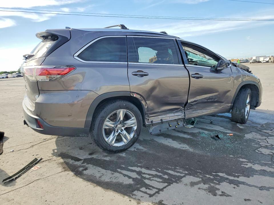 2014 Toyota Highlander VIN 5TDYKRFH7ES008096 COPART salvage auction — ROLLOVER, Tn - Salvage Certificate, sold $2,800 on 2026-07-06 (photo 3)