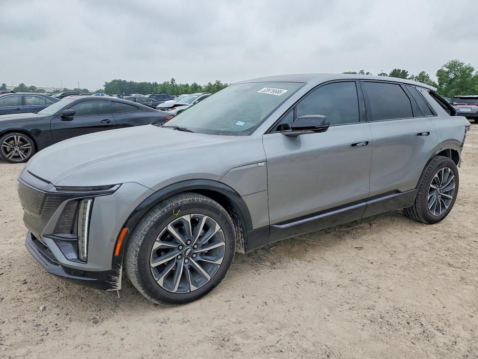 2025 Cadillac Lyriq VIN 1GYKPURK7SZ316651 COPART salvage auction — REAR END, Tx - Salvage Vehicle Title, sold $16,900 on 2026-07-24 (photo 1)