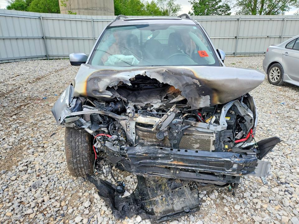 2015 Subaru Forester VIN JF2SJAHC5FH439247 COPART salvage auction — FRONT END, MI - CERT OF TITLE-SALVAGE VEHICLE, sold $350 on 2026-07-02 (photo 5)