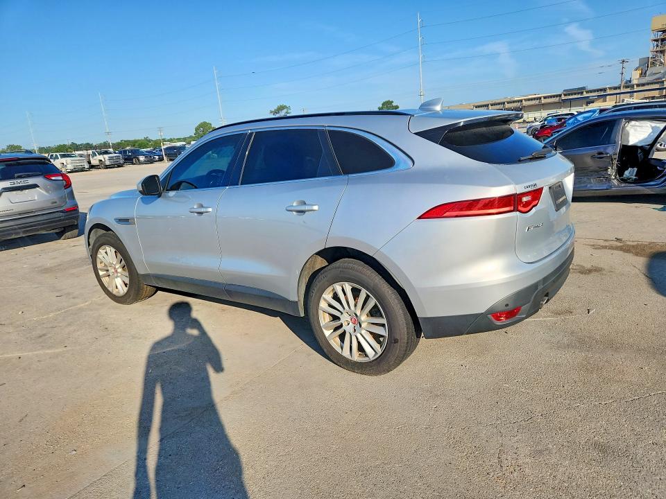 2018 Jaguar F-pace VIN SADCK2FX5JA250387 COPART salvage auction — NORMAL WEAR, La - Certificate Of Title (P), sold $4,400 on 2026-07-29 (photo 2)