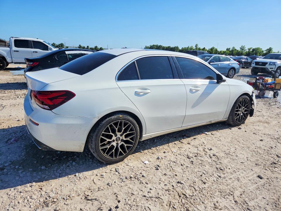 2020 Mercedes-benz A-klasse VIN W1K3G4EB7LJ235302 COPART salvage auction — FRONT END, TX - SALVAGE VEHICLE TITLE, sold $3,950 on 2026-07-31 (photo 3)