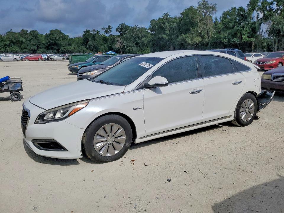 2017 Hyundai Sonata VIN KMHE24L14HA054060 COPART salvage auction — REAR END, Fl - Cert Of Title Slvg Rebuildable, sold $275 on 2026-07-21 (photo 1)