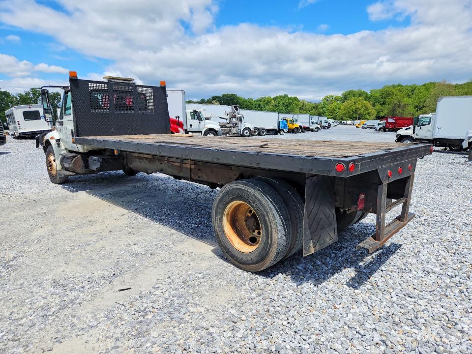 2004 International 4000 series VIN 1HTMMAAM24H613941 COPART salvage auction — NORMAL WEAR, TX - SALVAGE VEHICLE TITLE, sold $125 on 2026-07-29 (photo 2)