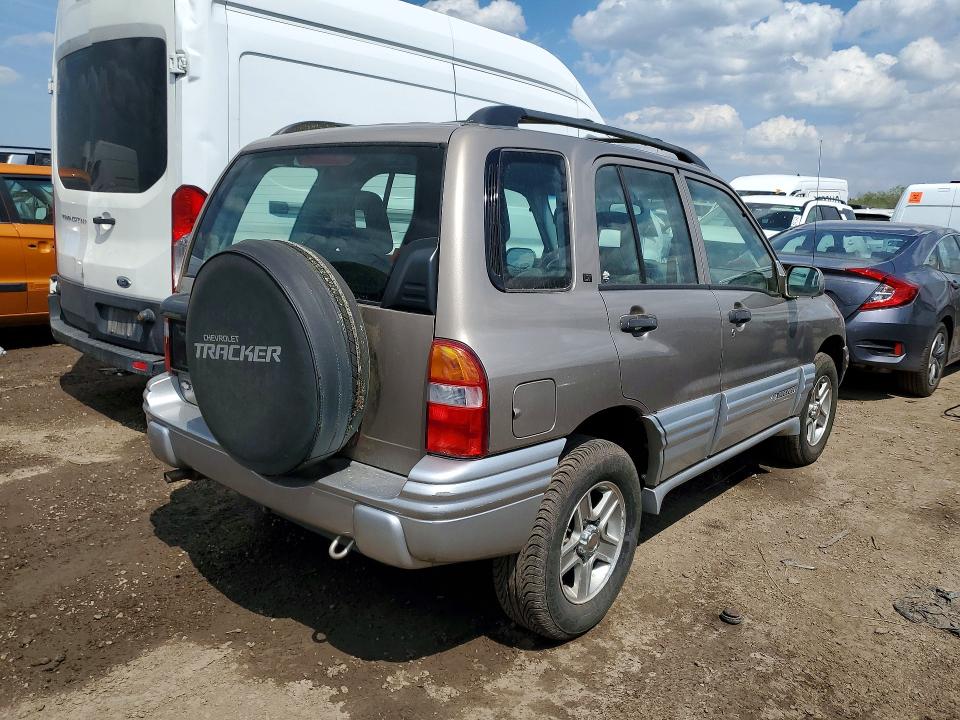 2002 Chevrolet Tracker VIN 2CNBJ634426925409 COPART salvage auction — NORMAL WEAR, Il - Certificate Of Title, sold $500 on 2026-07-02 (photo 3)