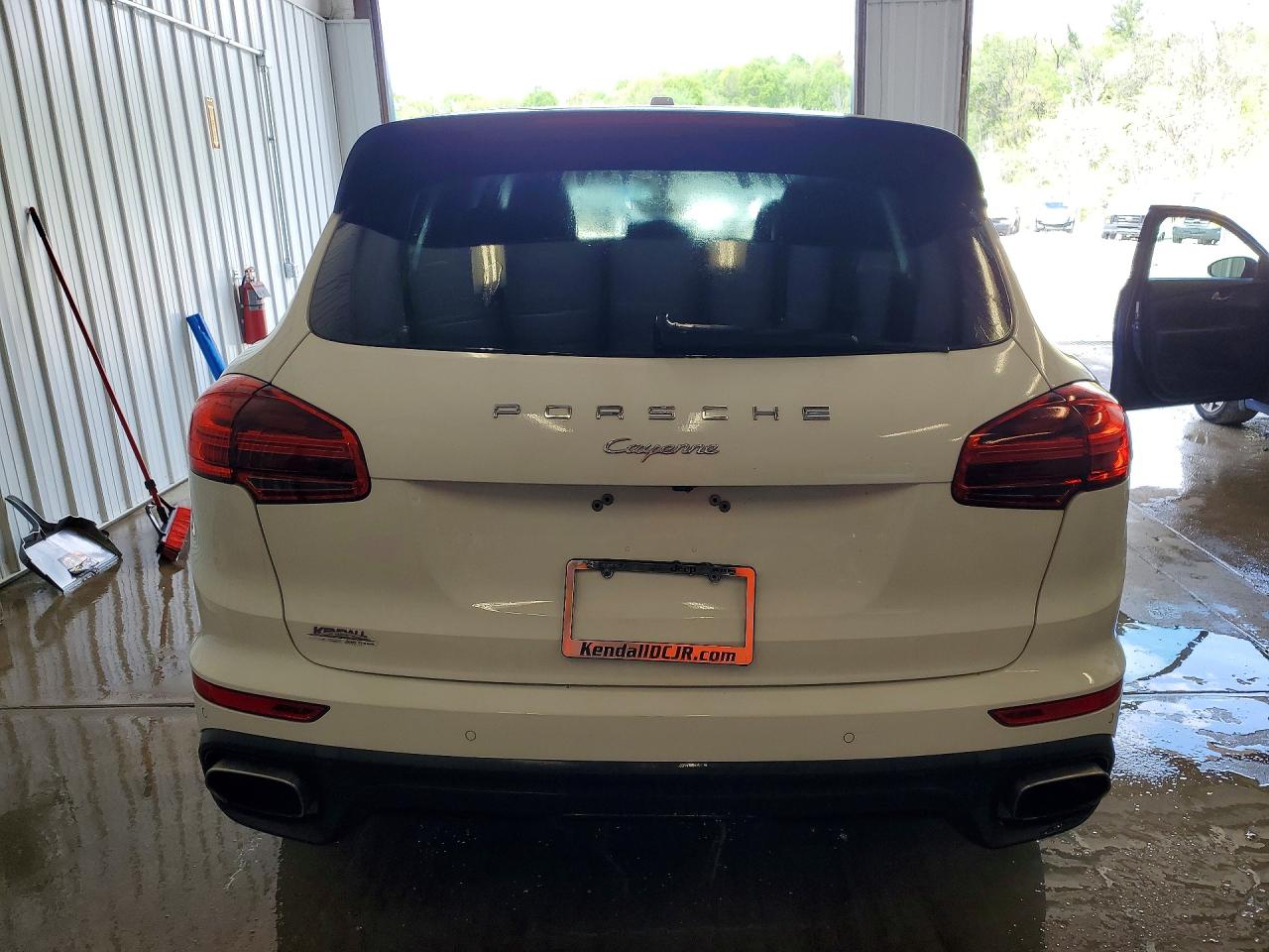 2018 Porsche Cayenne VIN WP1AA2A22JKA07176 COPART salvage auction — Side, PA - CERT OF TITLE, sold $9,100 on 2026-07-01 (photo 6)