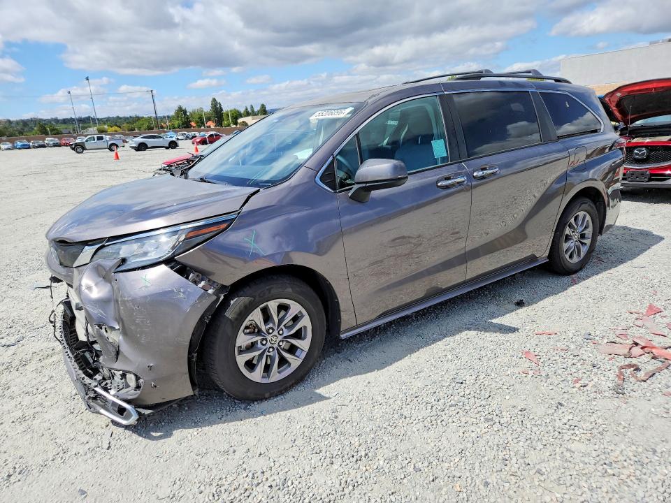 2022 Toyota Sienna VIN 5TDJRKEC5NS101046 COPART salvage auction — FRONT END, Ca - Salvage Certificate, sold $450 on 2026-07-29 (photo 1)