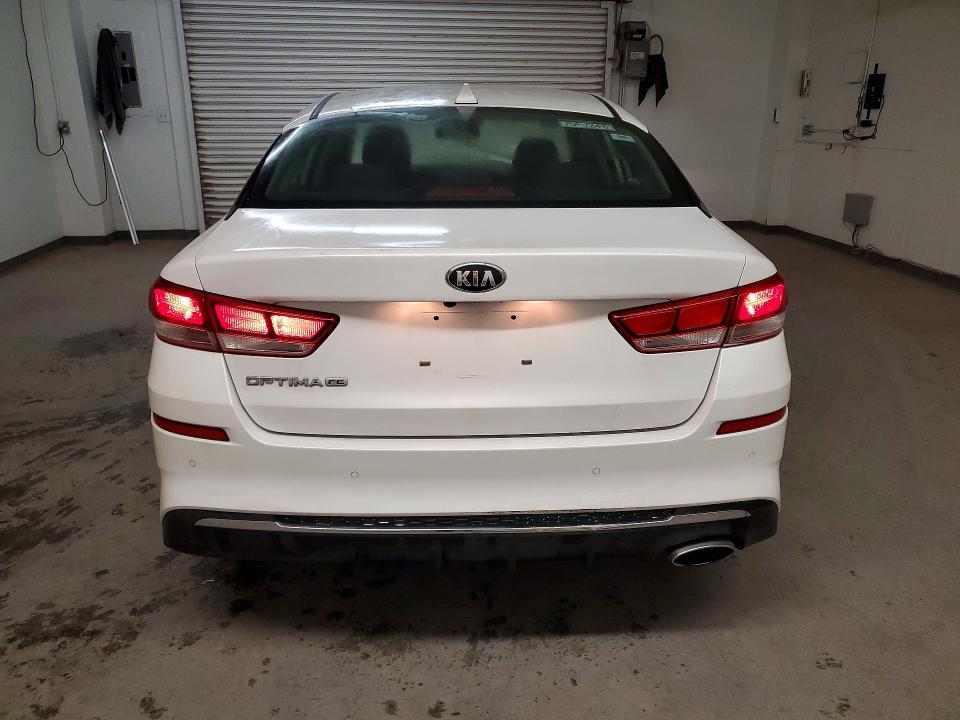2020 Kia Optima VIN 5XXGT4L37LG432672 COPART salvage auction — MINOR DENT/SCRATCHES, Wa - Vehicle Cert Of Ownership-Titl, sold $225 on 2026-07-27 (photo 6)