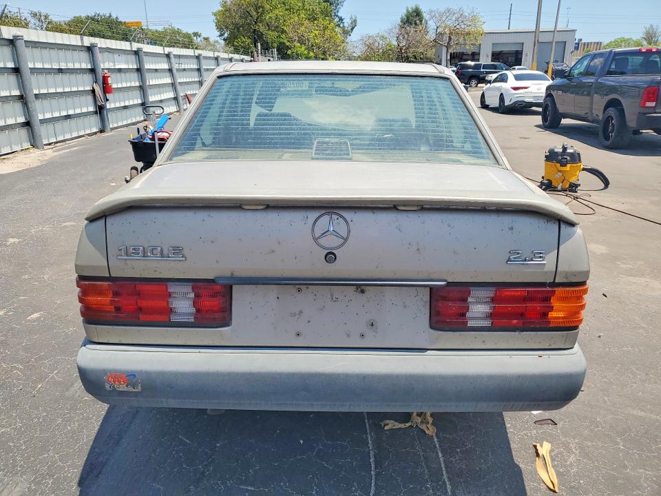 1988 Mercedes-benz 190 VIN WDBDA28D6JF409683 COPART salvage auction — MECHANICAL, Ca - Certificate Of Title, sold $1,750 on 2026-07-08 (photo 6)