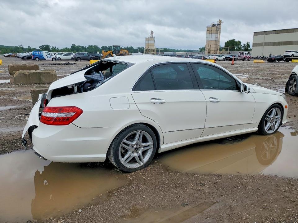 2011 Mercedes-benz E-klasse VIN WDDHF5GB2BA402188 COPART salvage auction — REAR END, Ks - Cert Of Title-Salvage, sold $925 on 2026-07-07 (photo 3)
