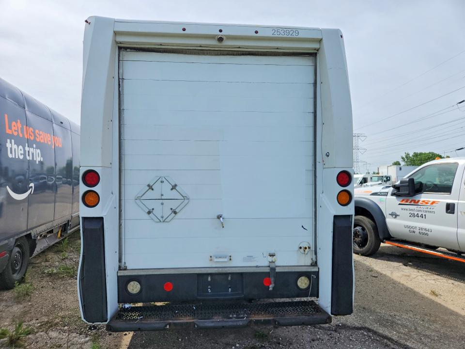 2013 Isuzu Npr VIN JALB4T171D7W01889 COPART salvage auction — NORMAL WEAR, IL - CERTIFICATE OF TITLE, sold $175 on 2026-07-23 (photo 6)