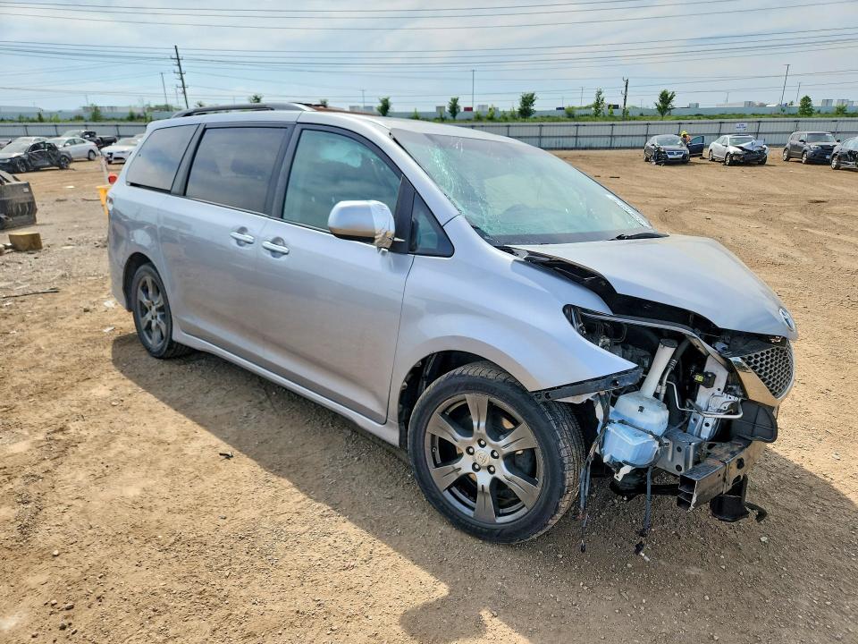 2017 Toyota Sienna VIN 5TDXZ3DC1HS792419 COPART salvage auction — REAR END, Il - Salvage Certificate, sold $2,050 on 2026-07-14 (photo 4)